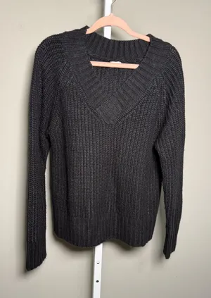 a.n.a Ribbed V-Neck Sweater Black Large Minimalist Workwear‎ thumbnail 1