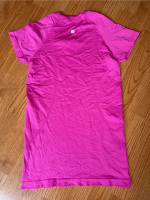 Lululemon Swiftly Tech Short Sleeve Crew Size 4 thumbnail 5