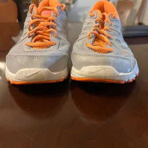 Nike Revolution 2 Athletic Running Shoes Size 9.5 thumbnail 3