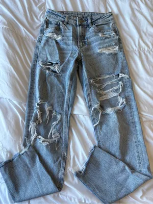 American Eagle Strigid Mom Jeans Size 00 Light Wash Ripped thumbnail 1