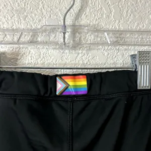 Reebok Pride Bike Shorts Womens Size Large Speedwick Pockets Rainbow Progress thumbnail 6