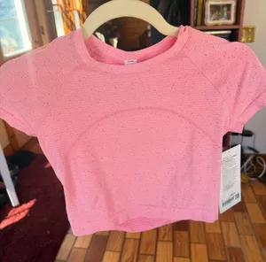 Lululemon Swiftly Tech Cropped Short Sleeve thumbnail 1