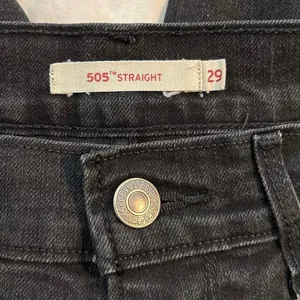Levis 505 Straight Leg Jeans Mid Rise Black Size 29 8 thumbnail 3