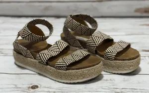 Steve Madden Sandals thumbnail 1