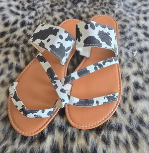 Cow Pattern Slide Sandals Womens Size 41 Black thumbnail 1