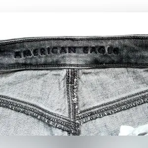 American Eagle Outfitters Distressed Mom Jeans thumbnail 4