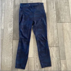 All In Motion Size Small Blue Camouflage High-Waisted Activewear Leggings. thumbnail 5