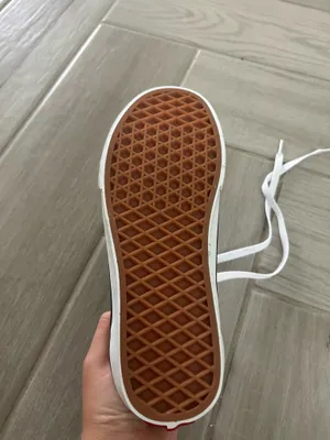 Black and white vans thumbnail 5