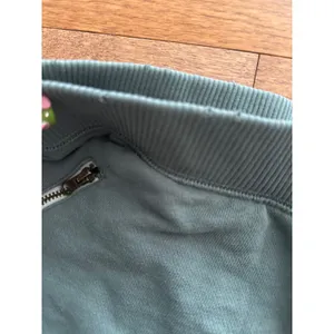 Aerie Women Sage Green French Terry Dolphin Shorts Zipper Pockets‎ Medium beach thumbnail 6