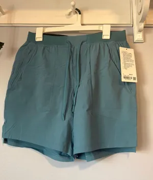 Lululemon men’s LTT short 7” lined  thumbnail 1
