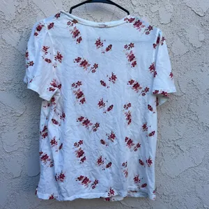 Lucky brand MD white red rose loose T shirt thumbnail 3
