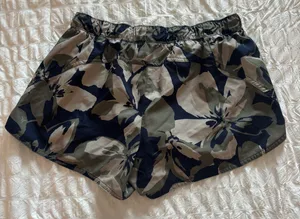 Old Navy Activewear Shorts thumbnail 2