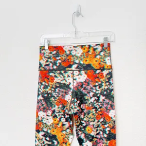 [Aerie] Offline Pixelated Floral Print Shadow 3D High Rise Leggings Size Large L thumbnail 4