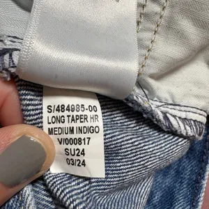GAP Long Taper High Rise Medium Indigo Wash Women's Size‎ 27 4R thumbnail 6