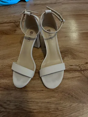 Amazon Heels Nude thumbnail 2