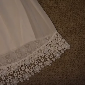 White sheath dress with flower details. 100% clean no flaws size sm unbrandeded thumbnail 2