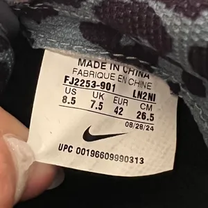 Nike New iD By Kelly Dunk Low Black Pink thumbnail 9