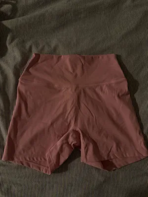 Pink Amazon Workout Set thumbnail 4