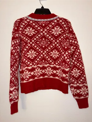 NWT Universal Thread Fair Isle Sweater XS Red White Snowflake Holiday Knit thumbnail 2