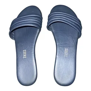 ✨Tkees Serena Navy Sz 7 Sandals✨ thumbnail 6