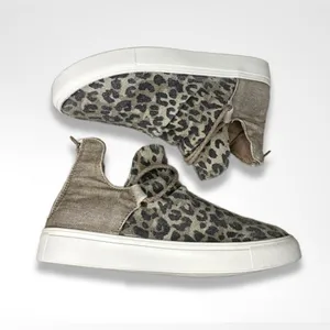 Women’s VERY G Buckle Brand Survivor Leopard Print Back Zip Sneaker Boot Sz:8 thumbnail 3