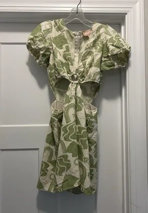 Show Me Your Mumu Green Floral Puff Short Sleeve Cut Out Mini Dress Size Medium thumbnail 3