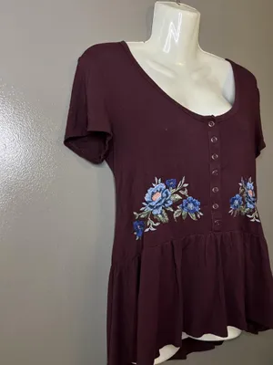 American Eagle Outfitters Shirt Womens XS Purple Embroidered Peplum Scoop Top thumbnail 3