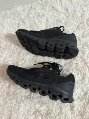On Running Cloudstratus Black Women's Running Sneakers Size 9 thumbnail 14