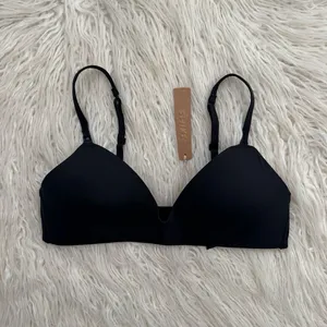 Skims Wireless Form Maternity T-Shirt Demi Nursing Bra Onyx Size 34C thumbnail 2