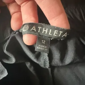 Athleta lightweight paperbag black Athleisure 12 pants thumbnail 2