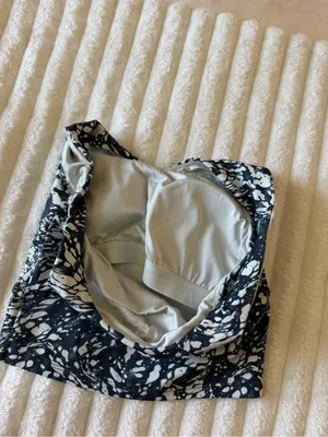 Move Theology Blue & White Marble Print Cropped Tank Top thumbnail 6