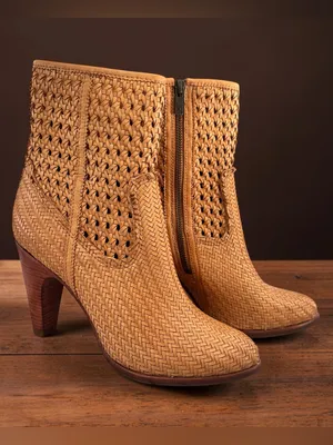 FRYE Woven Tan Leather Heeled Ankle Booties with Side Zip NWOB thumbnail 2