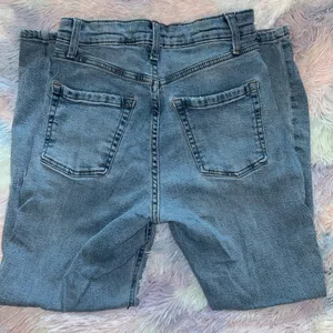 Wild Fable Light Wash High Rise Straight Leg Jeans thumbnail 6