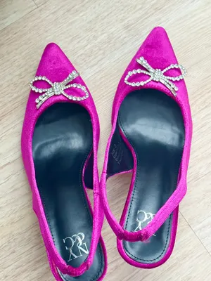 NY&Co velvet magenta lyla pump with closed pointed toe rhinestone bows thumbnail 4