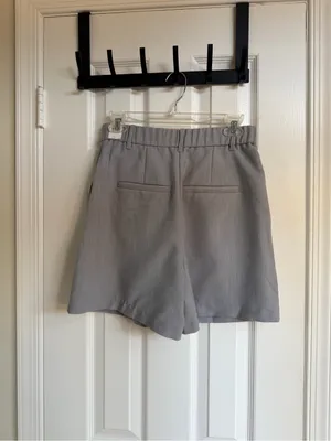 Abercrombie Ultra High Rise Tailored Pleated Shorts Gray NWT S thumbnail 3