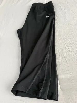 Nike women Black Cropped Athletic Leggings with White Swoosh‎ thumbnail 6