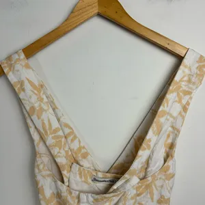 Abercrombie & Fitch Linen Blend Top Vest Sz Medium Floral Print thumbnail 13
