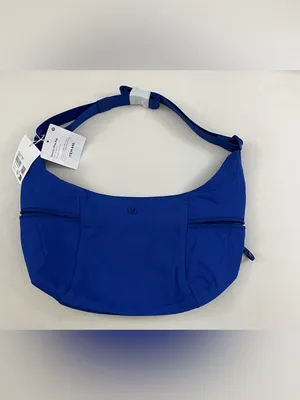 Lululemon NWT Slouchy Sling Bag Blue 6L Adjustable Straps Water Repellent thumbnail 6