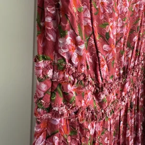 Sachin & Babi Ronnie Long Sleeve VNeck Ruffle Printed Midi Dress Size 4 Pink NWT thumbnail 6