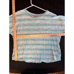 Chicos Space Dye Short Sleeve Top Teal White Size 2 Large Crew Neck Relaxed Fit thumbnail 4