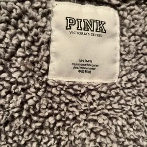 Victoria's Secret PINK Cozy Gray Sherpa Jacket M/L thumbnail 5