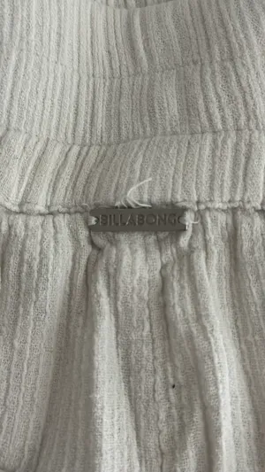Billabong White Shorts thumbnail 3