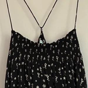 Kimchi Blue Urban Outfitters Black Floral Smocked High Low‎ Mini Dress Large NWT thumbnail 11
