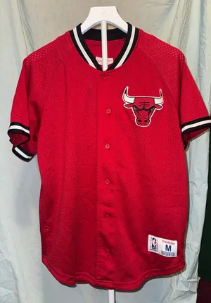 Mitchell & Ness Chicago Bulls NBA Button Up Jersey thumbnail 1