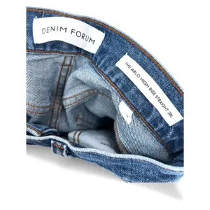 Denim Forum for ARITZIA 25 Womens Jeans Dark 28" inseam Straight Leg Classic thumbnail 4