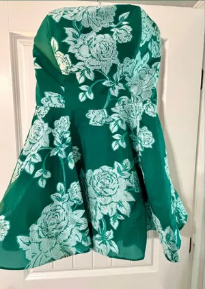 Jovani Green & White Homecoming Mini Dress size 20 thumbnail 1