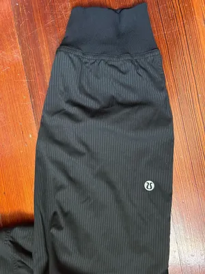 Lululemon Joggers thumbnail 3