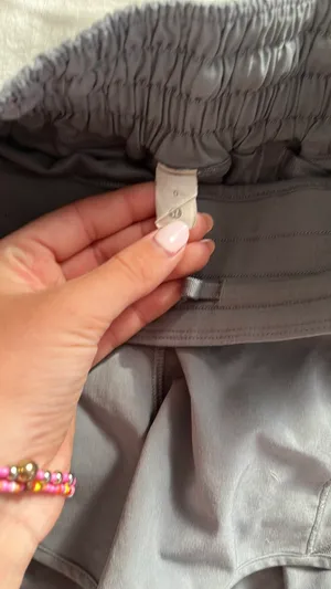 Lululemon Shorts Hotty Hot High-Rise thumbnail 4