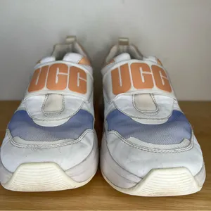 UGG  Women's La Flex Sneaker‎ Scallop Gradient 6 whithe pink & blue thumbnail 3