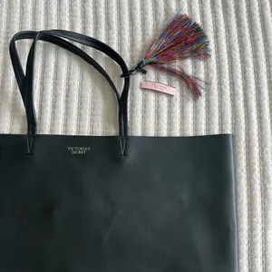 NWT victorias secret | leather bag with tinsel keychain thumbnail 2